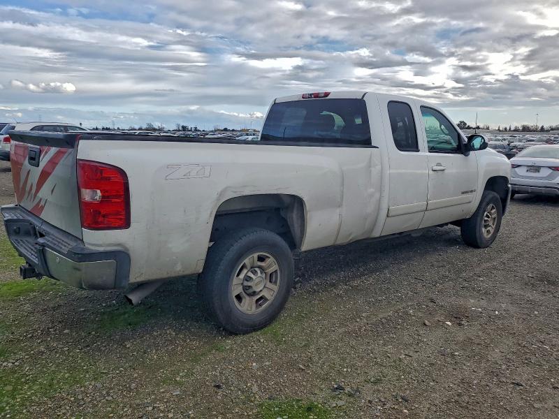 Photo 3 from auction – 2008 CHEVROLET SILVERADO with VIN 1GCHC29K68E200325
