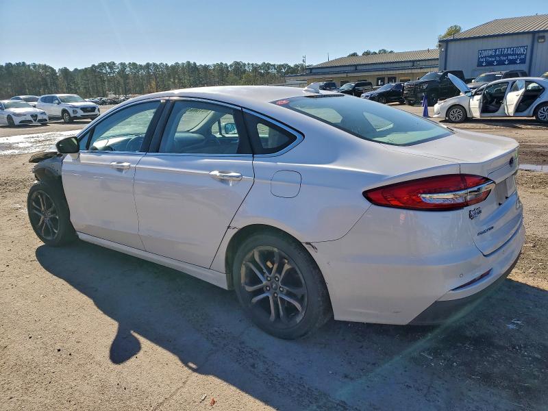 Photo 2 from auction – 2019 FORD FUSION SEL with VIN 3FA6P0CD2KR224710