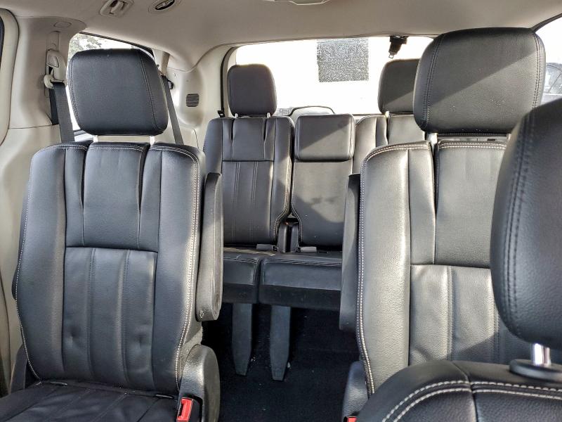 Photo 10 from auction – 2014 CHRYSLER TOWN & COU with VIN 2C4RC1BG0ER112101
