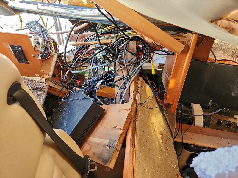 Photo 8 from auction – 2005 MONA TRVLTRLR with VIN 1RF43564452035919