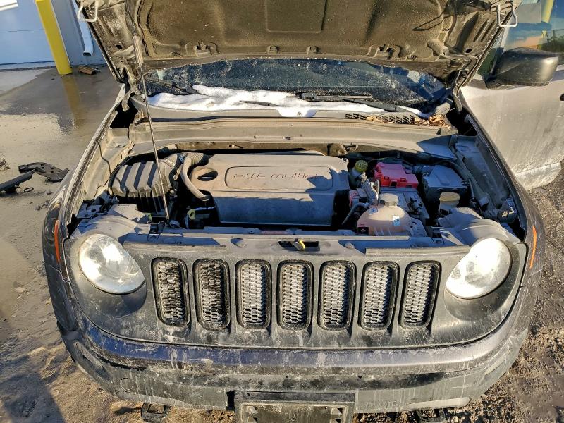 Photo 12 from auction – 2018 JEEP RENEGADE S with VIN ZACCJBAB0JPH84245