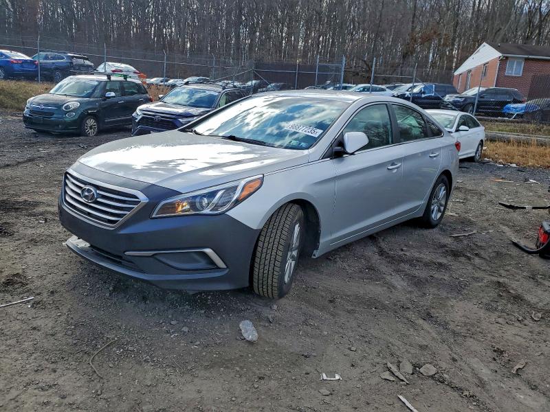 HYUNDAI SONATA SE 2016 with VIN 5NPE24AF1GH288960 - Photo from auction