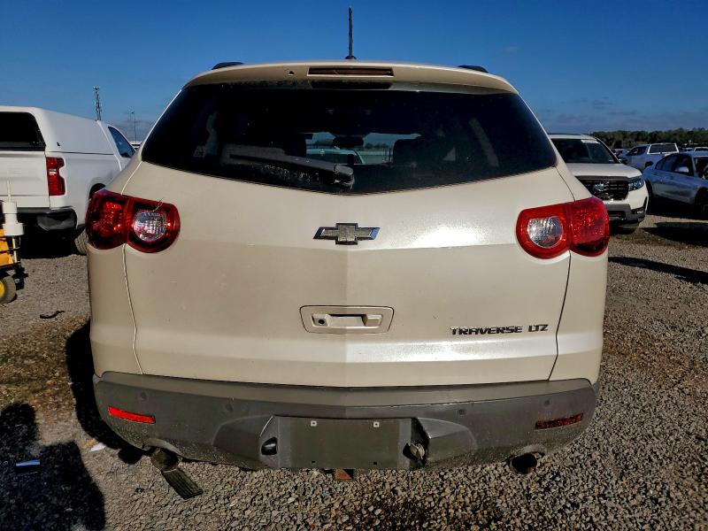 Photo 6 from auction – 2012 CHEVROLET TRAVERSE L with VIN 1GNKRLED4CJ332458