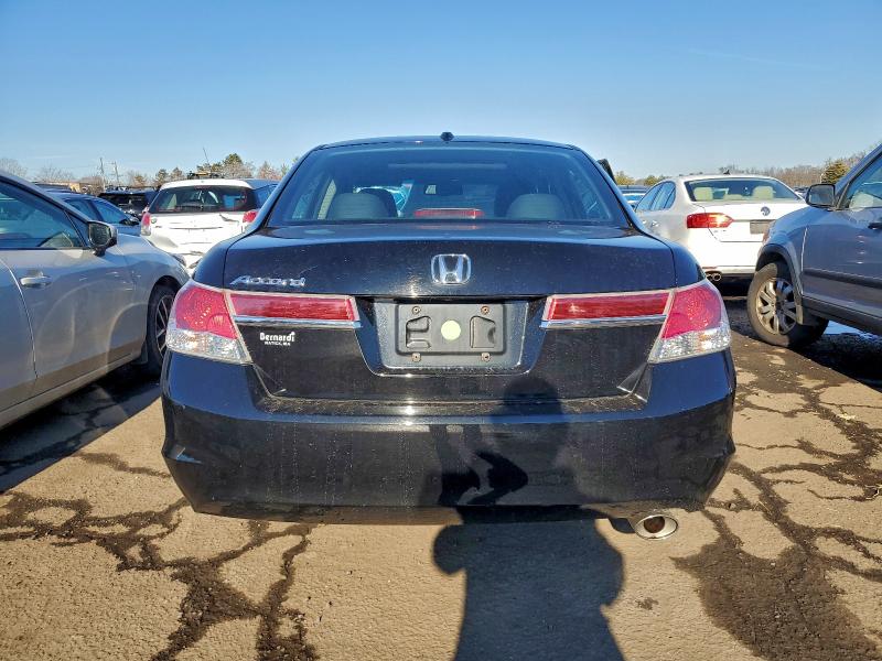 Foto 6 de la subasta – 2012 HONDA ACCORD con VIN 1HGCP2F85CA081109
