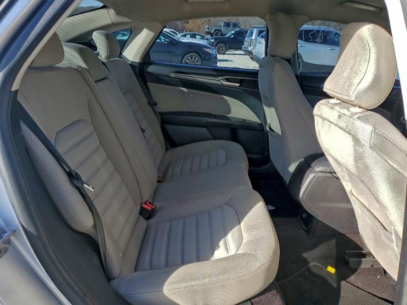 Photo 10 from auction – 2017 FORD FUSION with VIN 3FA6P0G7XHR198404