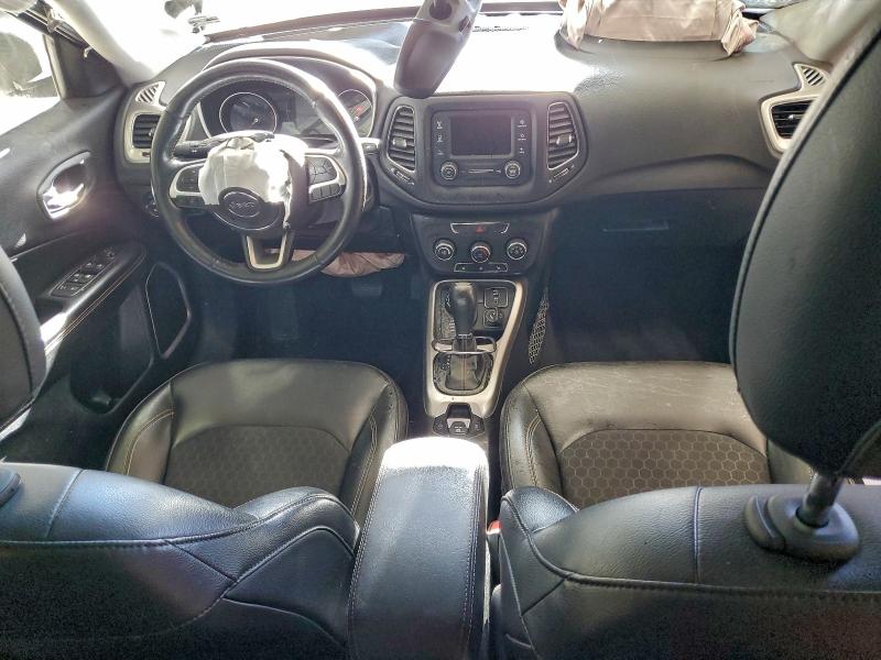 Photo 8 from auction – 2018 JEEP COMPASS with VIN 3C4NJDBB5JT202118