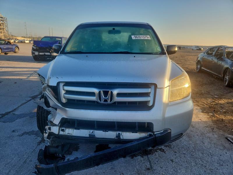 Photo 5 from auction – 2006 HONDA PILOT LX with VIN 5FNYF28136B017606