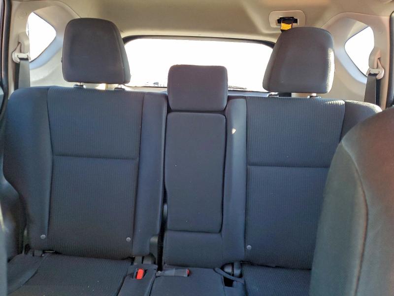 Photo 10 from auction – 2017 TOYOTA RAV4 LE with VIN 2T3BFREV9HW665390