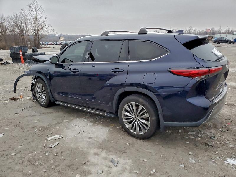 Photo 2 from auction – 2021 TOYOTA HIGHLANDER with VIN 5TDFZRBH5MS116966