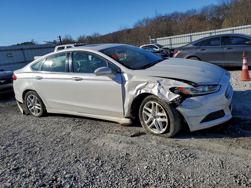 Photo 4 from auction – 2014 FORD FUSION SE with VIN 3FA6P0HD1ER107407