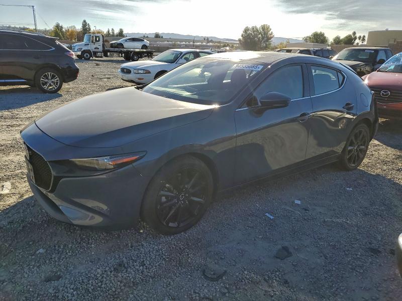 Foto 1 de la subasta – 2021 MAZDA 3 PREMIUM con VIN JM1BPBML0M1401679