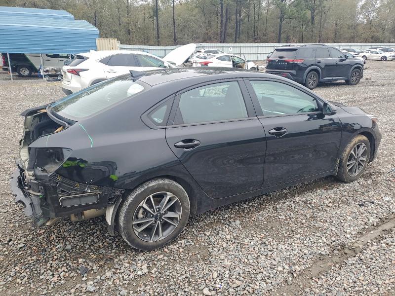 Photo 3 from auction – 2023 KIA FORTE with VIN 3KPF24AD5PE689810