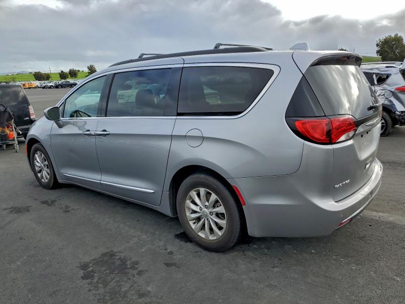 Photo 2 from auction – 2017 CHRYSLER PACIFICA T with VIN 2C4RC1BG0HR532638