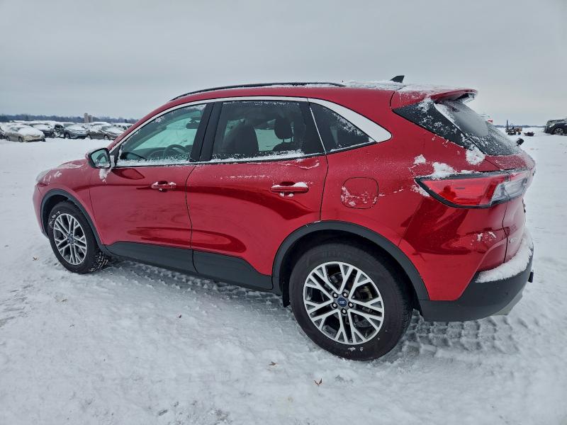 Photo 2 from auction – 2021 FORD ESCAPE SEL with VIN 1FMCU9CZ8MUB03080