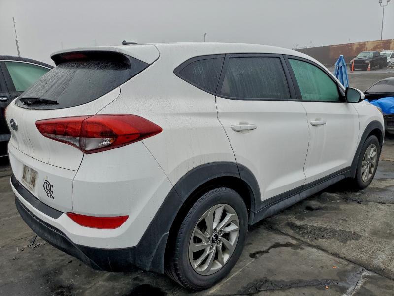 Photo 3 from auction – 2016 HYUNDAI TUCSON SE with VIN KM8J23A46GU203023
