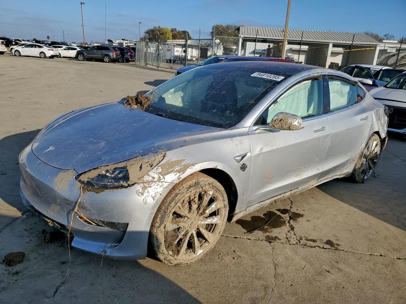 TESLA MODEL 3 2018 with VIN 5YJ3E1EA1JF052925 - Photo from auction