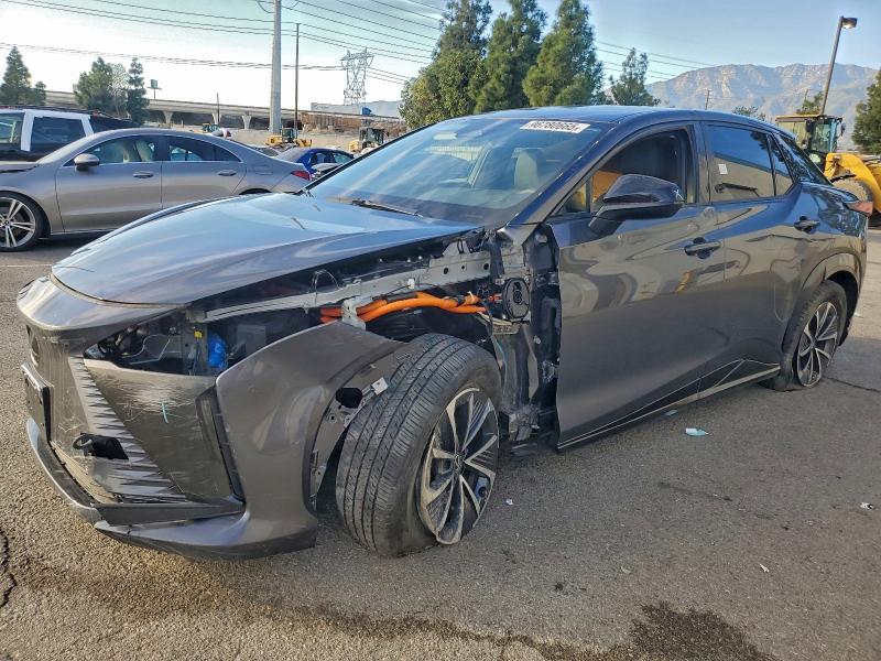 LEXUS RZ 300E 2024 with VIN JTJABABB2RA000685 - Photo from auction