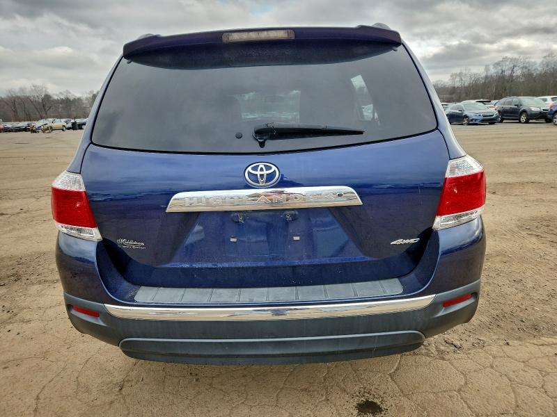 Photo 6 from auction – 2012 TOYOTA HIGHLANDER with VIN 5TDBK3EH7CS160185