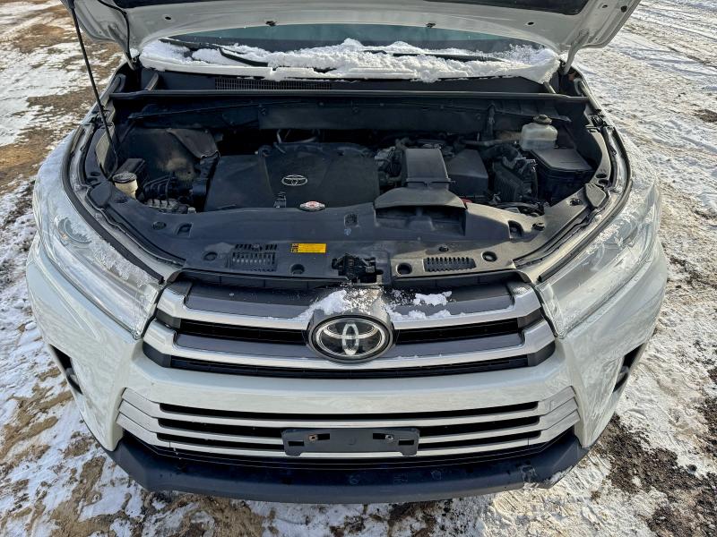 Photo 7 from auction – 2019 TOYOTA HIGHLANDER with VIN 5TDJZRFH6KS949967