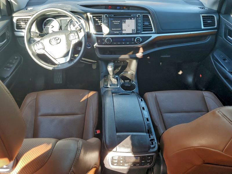 Photo 8 from auction – 2019 TOYOTA HIGHLANDER with VIN 5TDDGRFH4KS053413