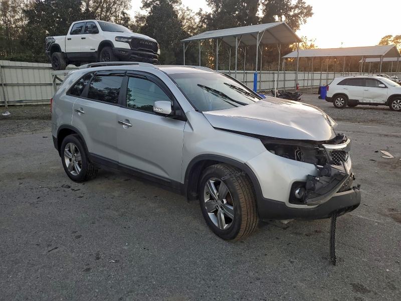 Photo 4 from auction – 2013 KIA SORENTO EX with VIN 5XYKU4A68DG419348