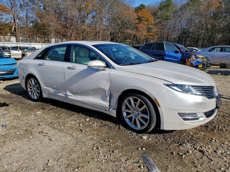 Photo 4 from auction – 2014 LINCOLN MKZ with VIN 3LN6L2G95ER822121