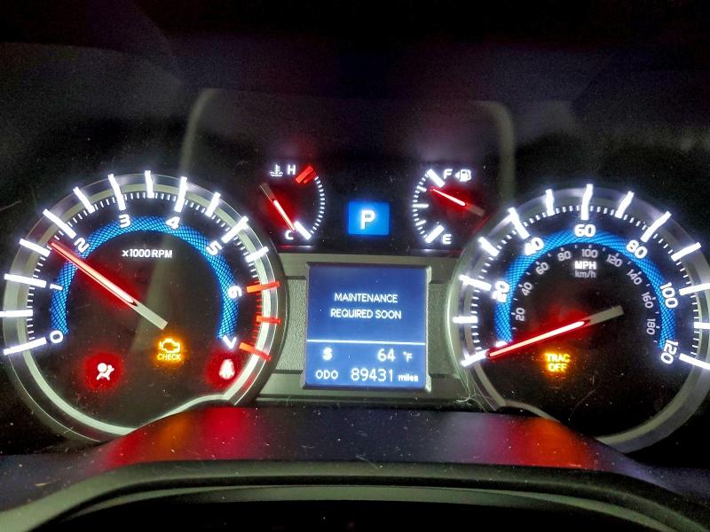 Photo 9 from auction – 2018 TOYOTA 4RUNNER SR with VIN JTEBU5JR2J5541946