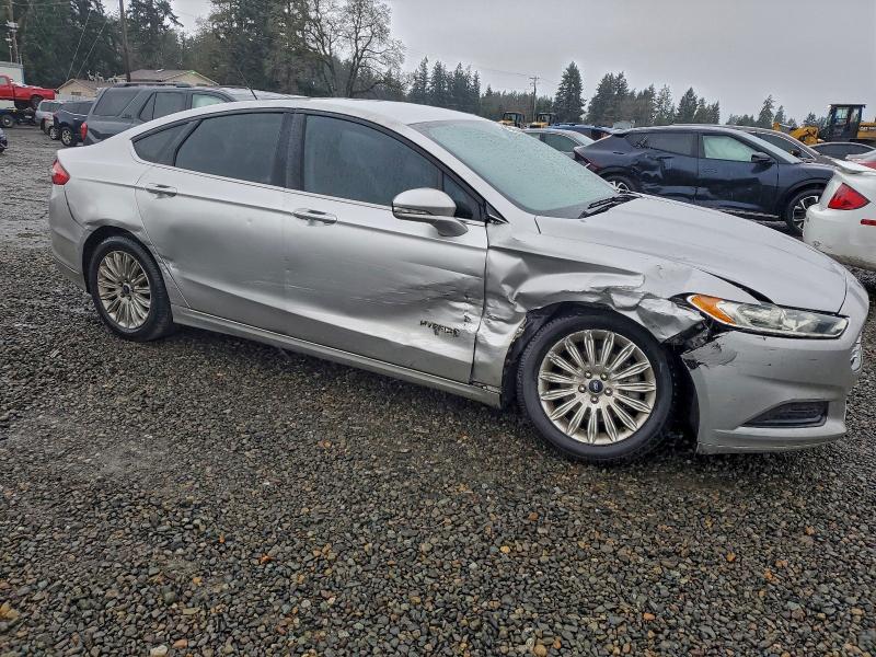 Photo 4 from auction – 2014 FORD FUSION SE with VIN 3FA6P0LU0ER150806
