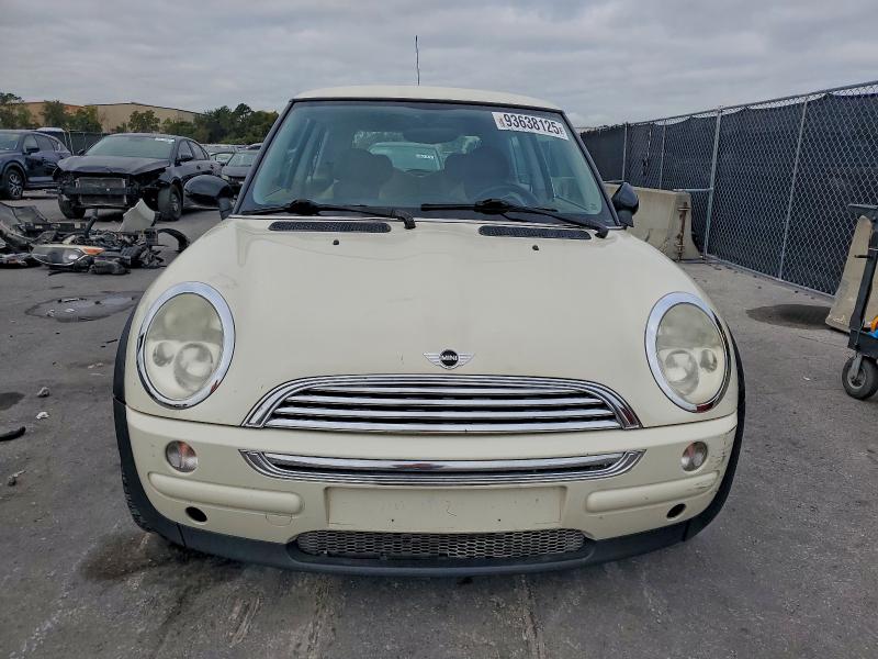 Photo 5 from auction – 2003 MINI COOPER with VIN WMWRC33403TJ50382