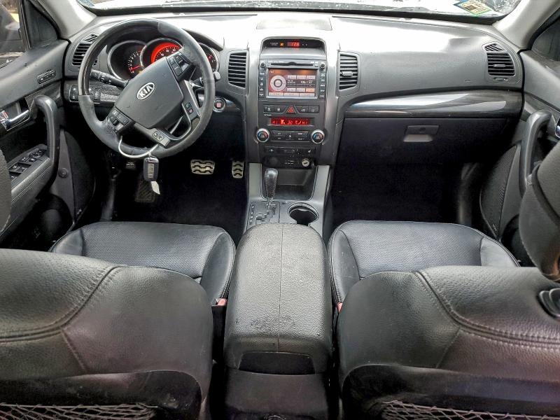 Photo 8 from auction – 2012 KIA SORENTO SX with VIN 5XYKWDA22CG286642