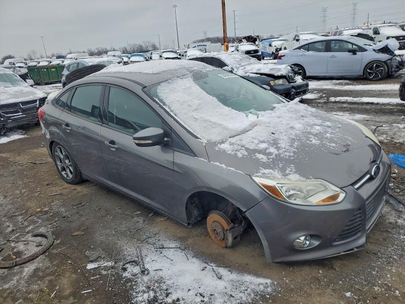 Photo 4 from auction – 2014 FORD FOCUS SE with VIN 1FADP3F23EL223443