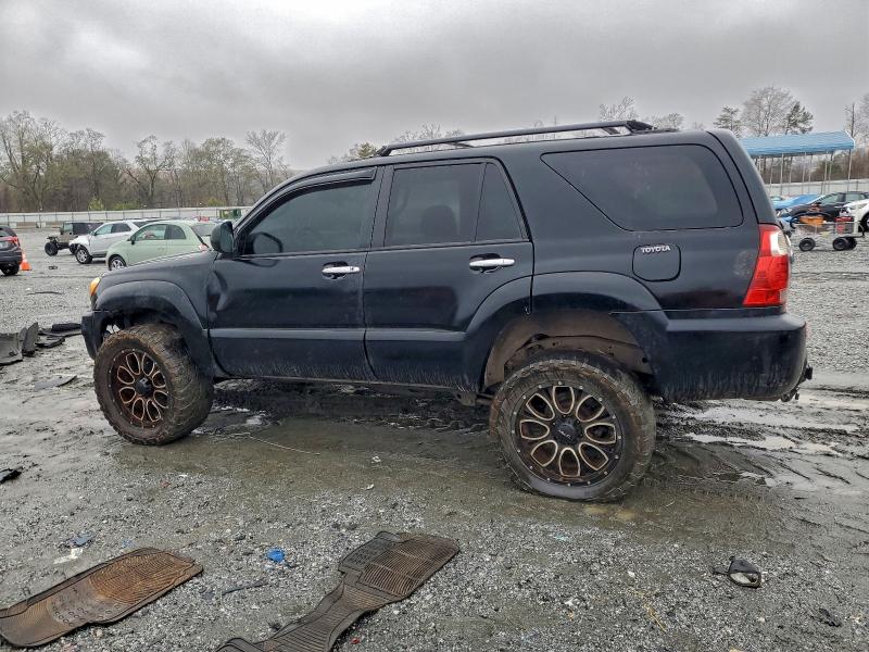 Photo 2 from auction – 2006 TOYOTA 4RUNNER SR with VIN JTEZU14R768044352