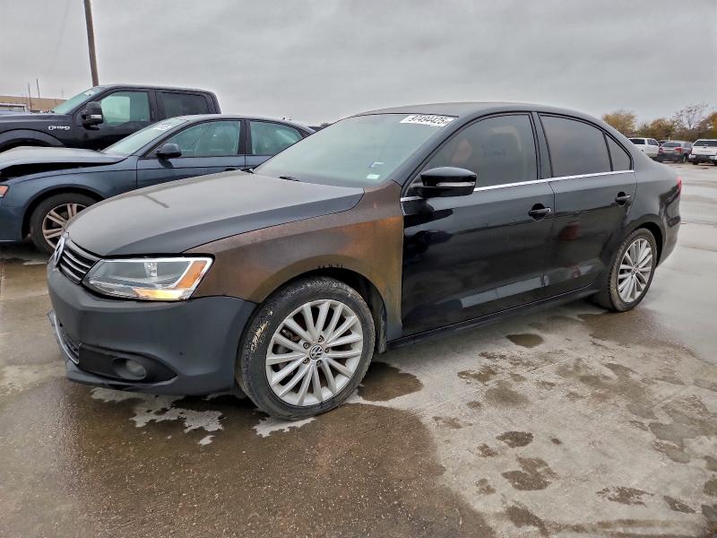 VOLKSWAGEN JETTA SEL 2014 with VIN 3VWL07AJ4EM445856 - Photo from auction