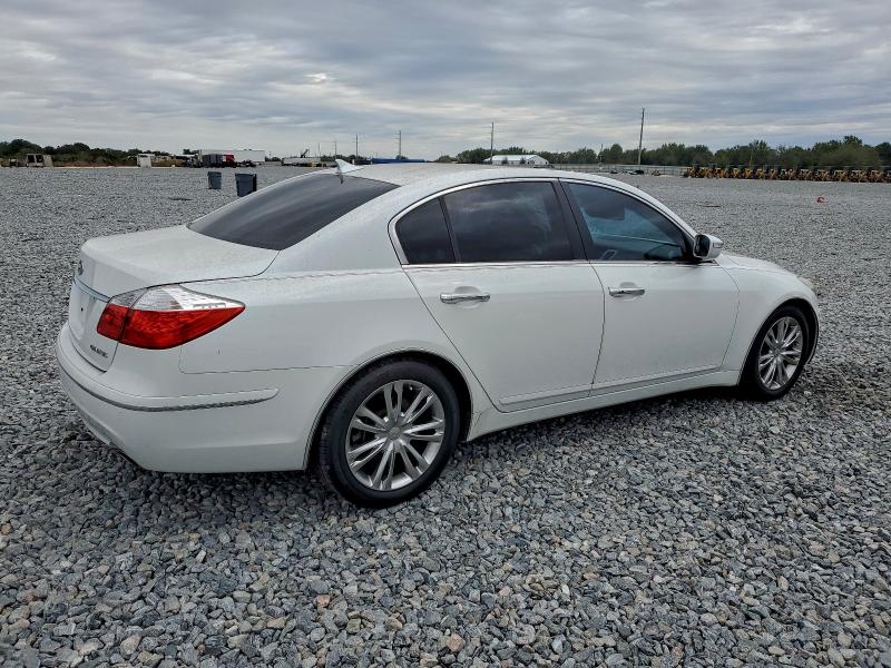 Photo 3 from auction – 2011 HYUNDAI GENESIS 3. with VIN KMHGC4DE6BU121691
