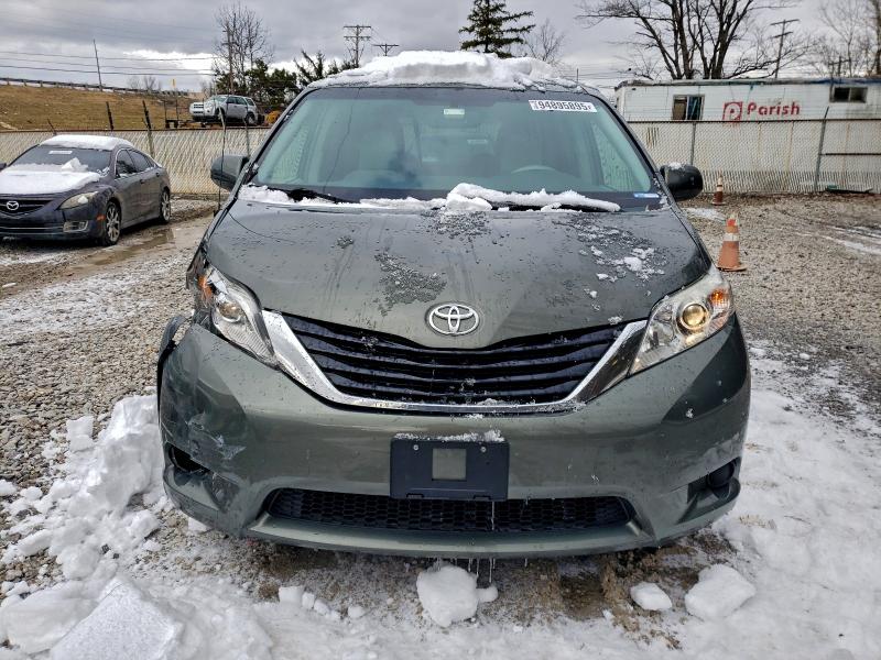 Photo 5 from auction – 2012 TOYOTA SIENNA with VIN 5TDKK3DC0CS210981