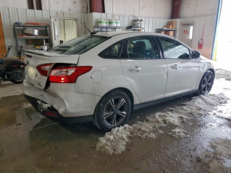 Foto 3 de la subasta – 2014 FORD FOCUS SE con VIN 1FADP3F27EL371112