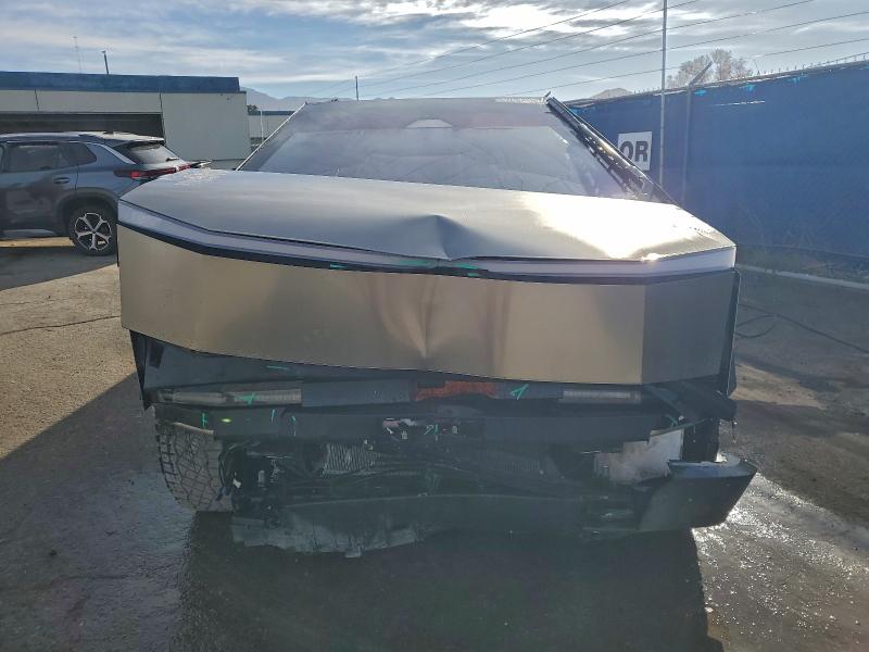 Photo 5 from auction – 2024 TESLA CYBERTRUCK with VIN 7G2CEHEE9RA021004