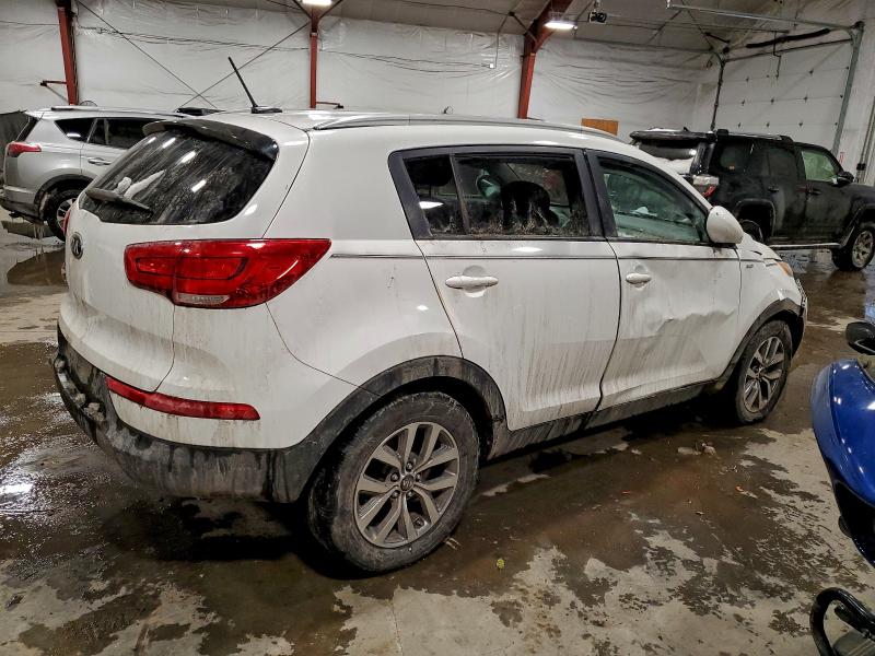 Photo 3 from auction – 2016 KIA SPORTAGE L with VIN KNDPBCAC0G7802164