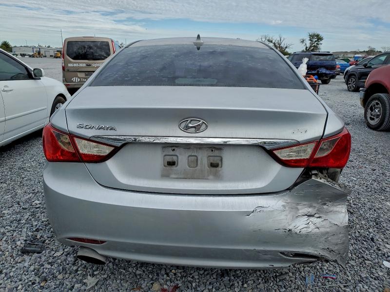 Photo 6 from auction – 2011 HYUNDAI SONATA SE with VIN 5NPEC4AB3BH186787