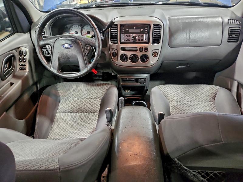 Photo 8 from auction – 2004 FORD ESCAPE XLT with VIN 1FMCU93184KB22332