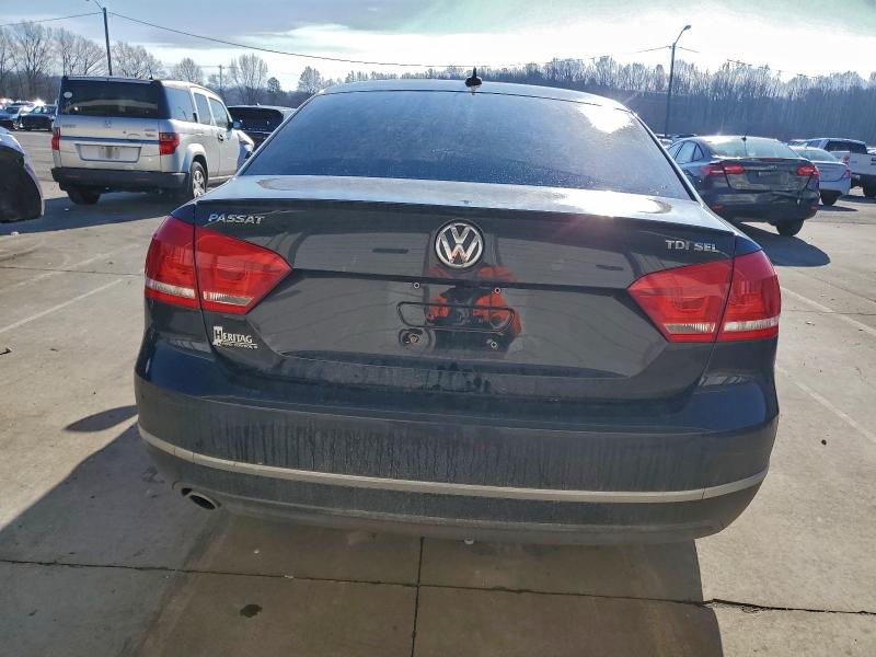Photo 6 from auction – 2015 VOLKSWAGEN PASSAT SEL with VIN 1VWCV7A37FC064945