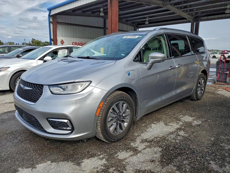 Photo 1 from auction – 2021 CHRYSLER PACIFICA with VIN 2C4RC1L73MR594317