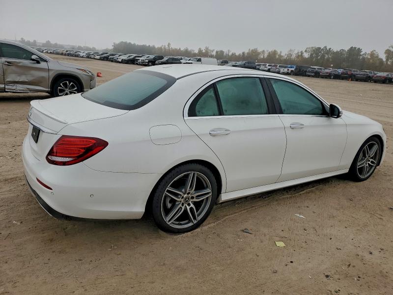 Photo 3 from auction – 2018 MERCEDES-BENZ E 300 with VIN WDDZF4JB6JA425866