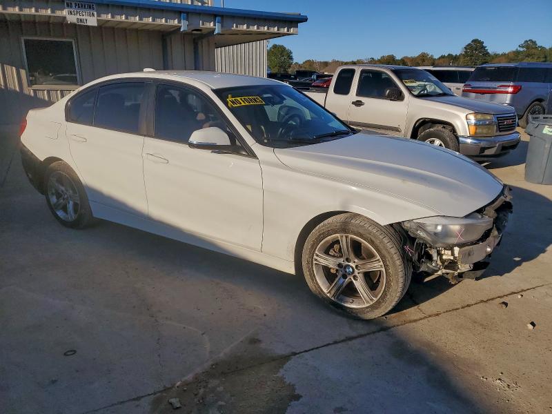 Photo 4 from auction – 2015 BMW 320 I with VIN WBA3B1C58FK141087