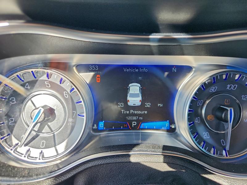 Photo 9 from auction – 2018 CHRYSLER 300 LIMITE with VIN 2C3CCAKG2JH268327