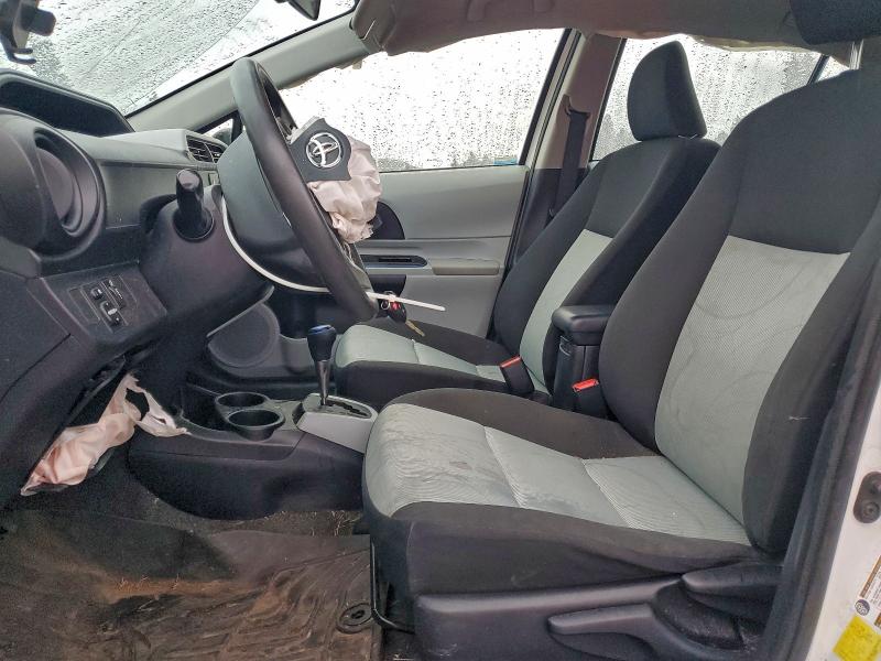 Photo 7 from auction – 2012 TOYOTA PRIUS C with VIN JTDKDTB3XC1503409