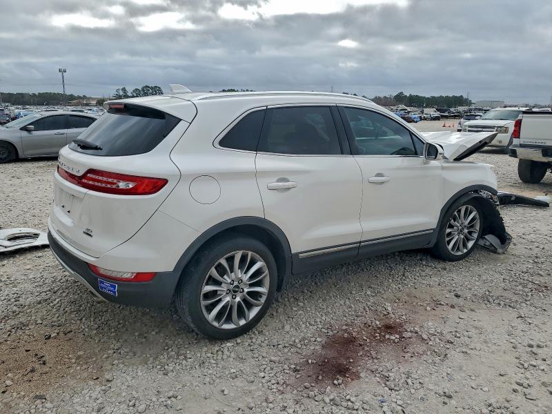 Photo 3 from auction – 2016 LINCOLN MKC RESERV with VIN 5LMCJ3C91GUJ22092