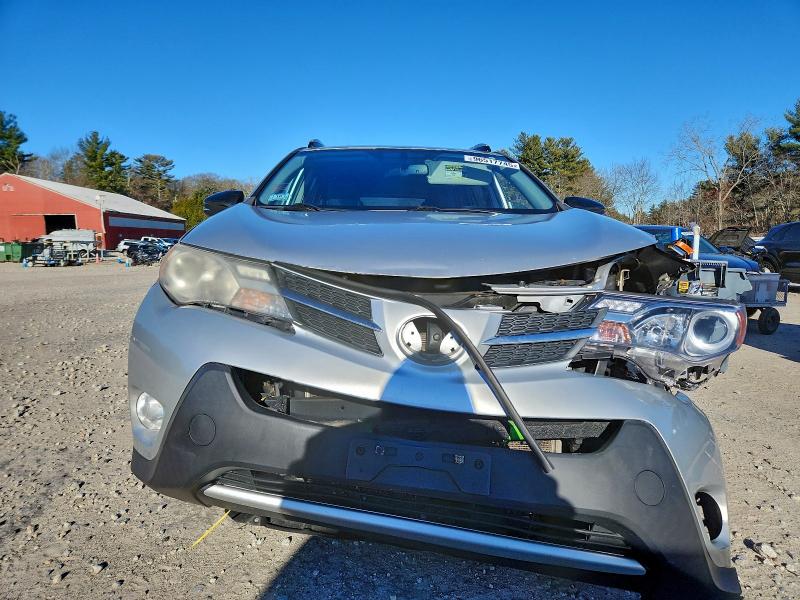 Photo 5 from auction – 2014 TOYOTA RAV4 LIMIT with VIN 2T3DFREV6EW207679