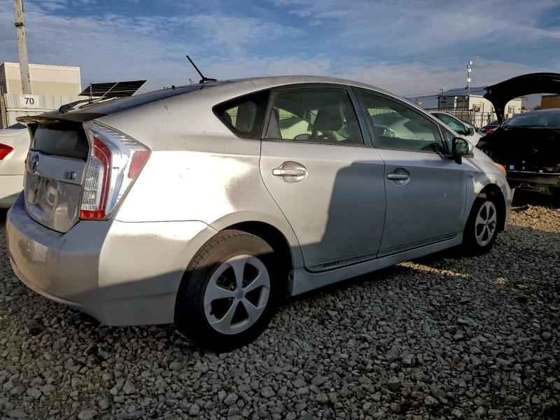 Photo 3 from auction – 2012 TOYOTA PRIUS with VIN JTDKN3DU9C5431694