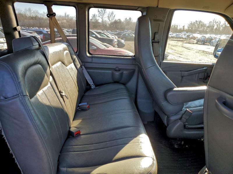Photo 11 from auction – 2017 CHEVROLET EXPRESS G3 with VIN 1GAZGNFG4H1130124